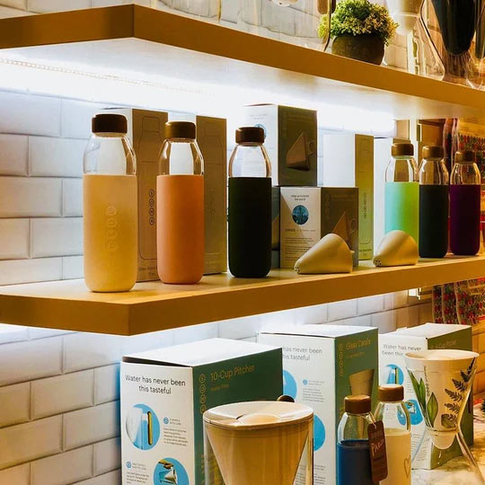 Powerplay Studios offers hundreds of Water Bottle Styles with your Corporate Logo for the perfect brand building gift. 